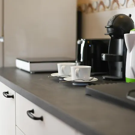 Your In Budapest: Cozy, & Silent דירה