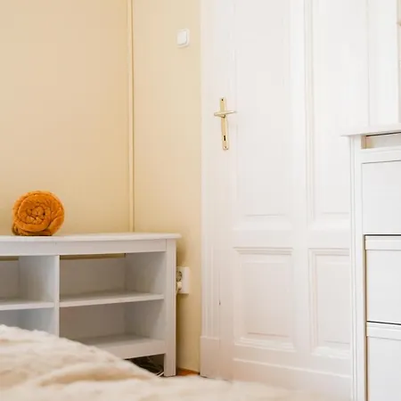 Apartamento Your In Budapest: Cozy, & Silent Budapest