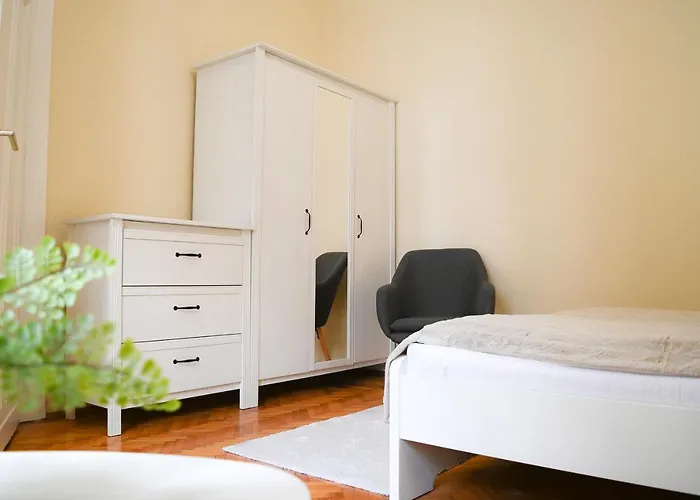 Lägenhet Your In Budapest: Cozy, & Silent *