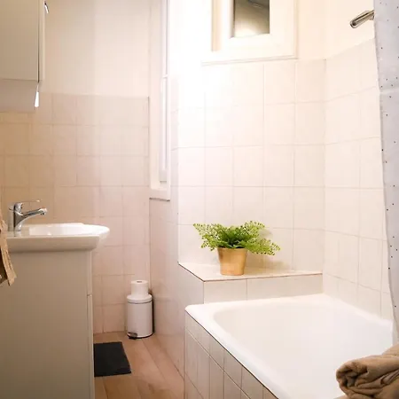 Daire Your In Budapest: Cozy, & Silent